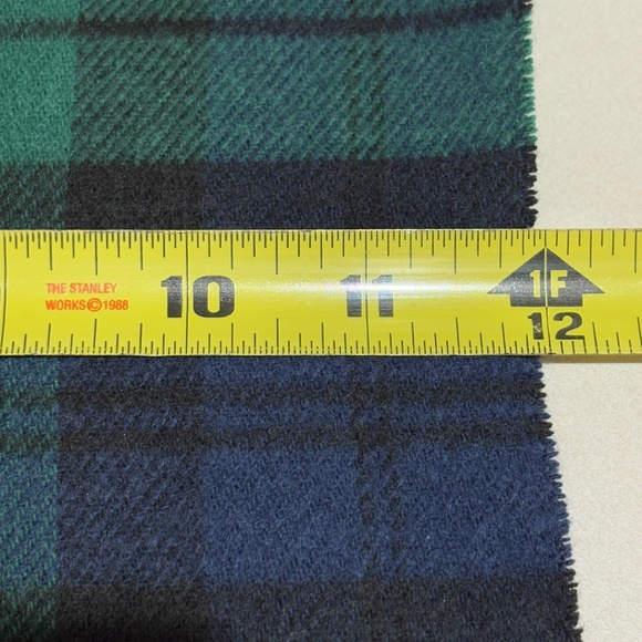 100% Cashmere Luxury Plaid Scarf Fringed Blue Green Made in Scotland 12 X 66 - Picture 6 of 7